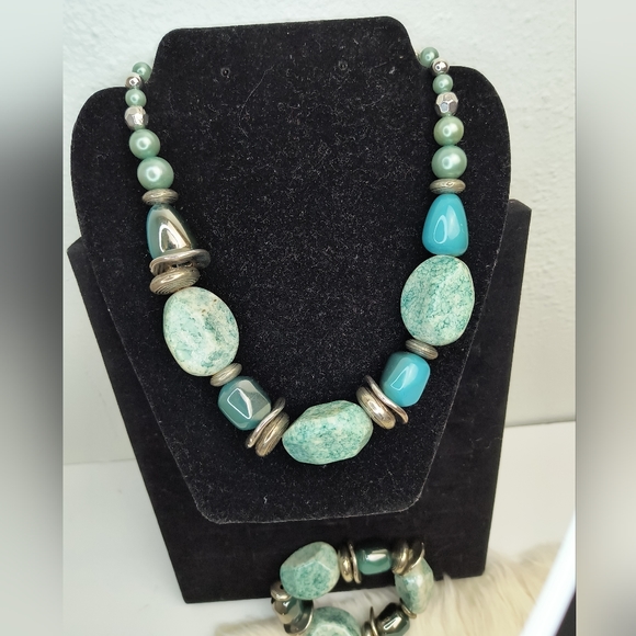 Statement Chunky Lucite Necklace And Elastic Bracelet Blue Teal Set Of 2 - Picture 5 of 8